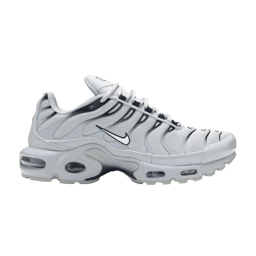 NK air max plus