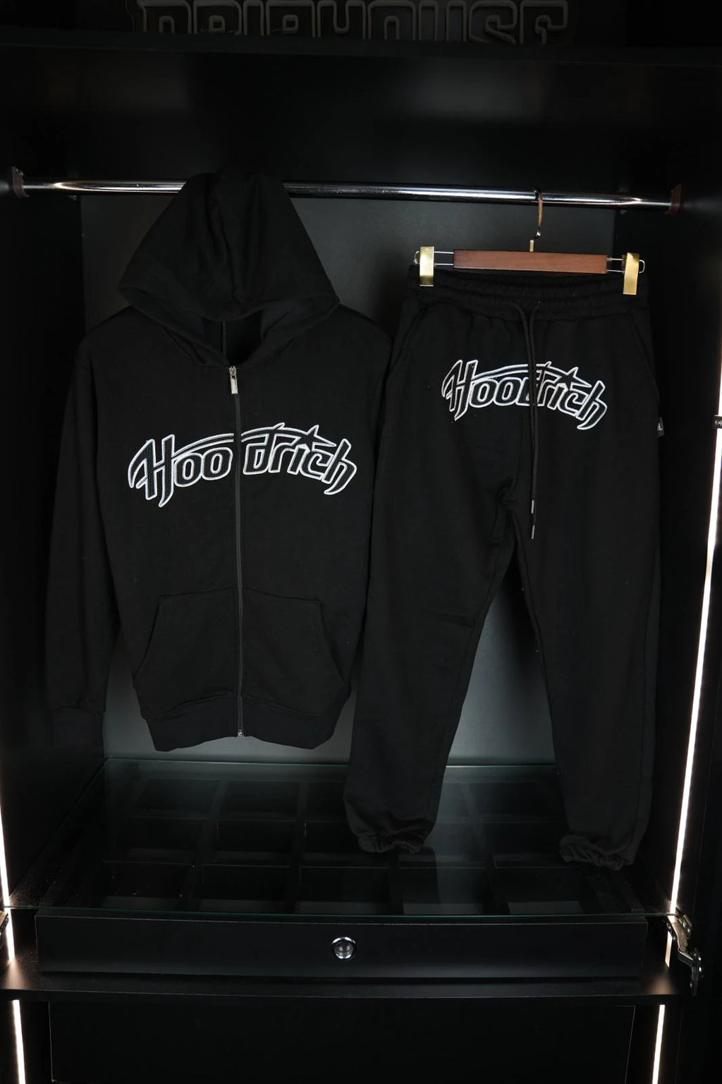 Tuta con cappuccio HR